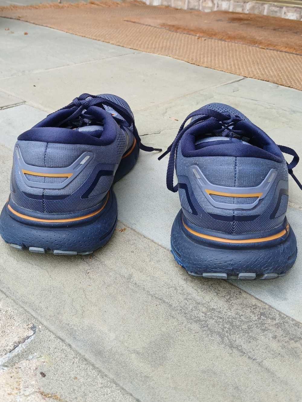 Brooks Men’s Ghost 15 Running Shoes Size 10.5 2E Wide - Picture 4 of 8